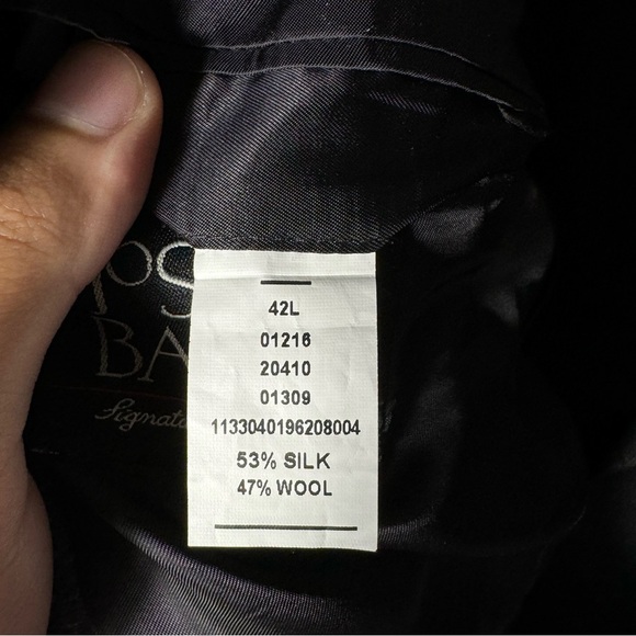 Jos. A. Bank Signature Collection With A Mix Of Silk/Wool Size 42L - Picture 4 of 7